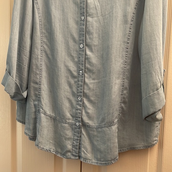 Chambray Button Down - Picture 3 of 7